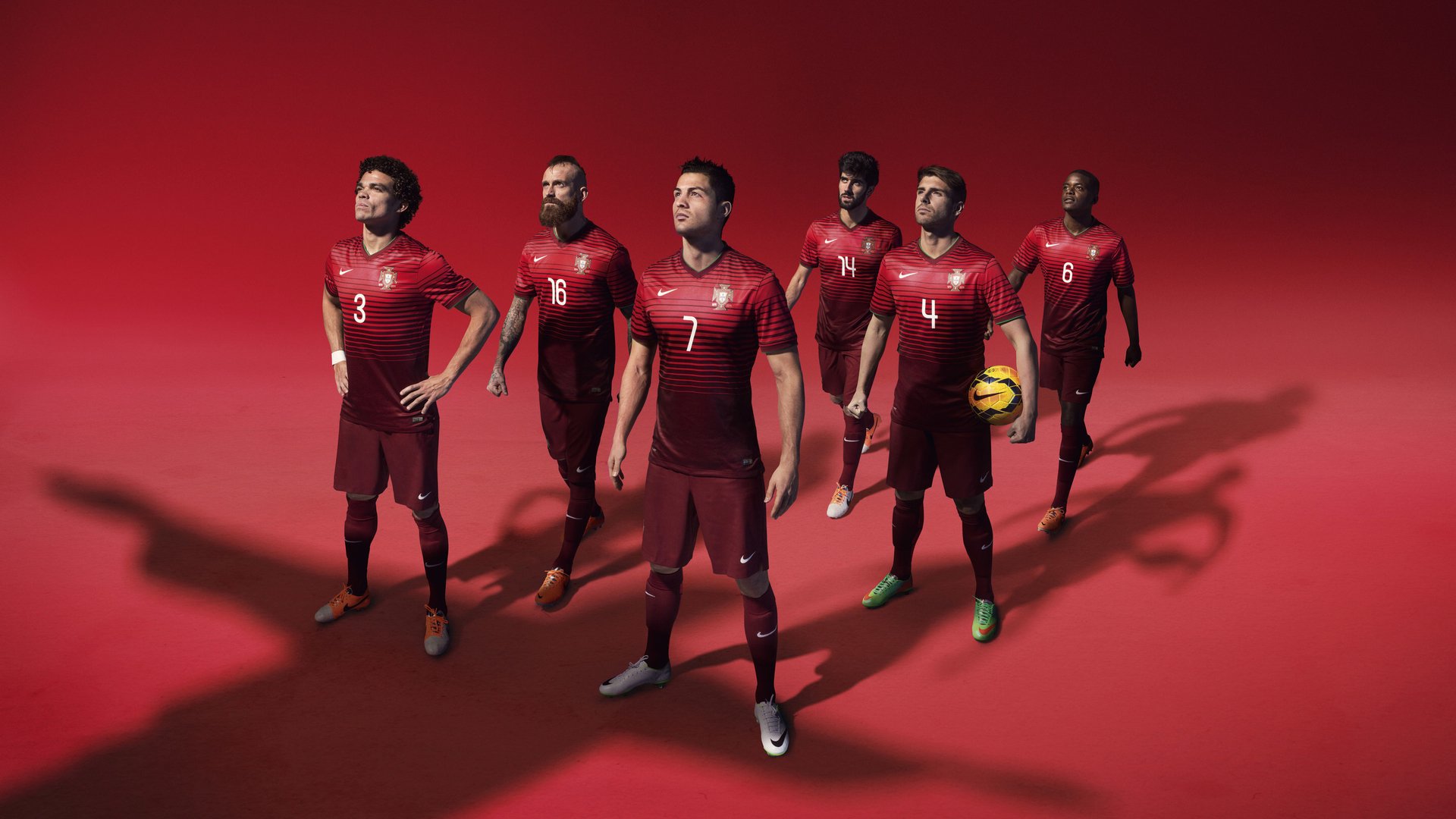 今年最强足球阵容曝光